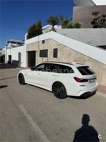 Usado BMW 330e Comfort Edition 292 CV (214 kW) 2022 Blanco Familiar