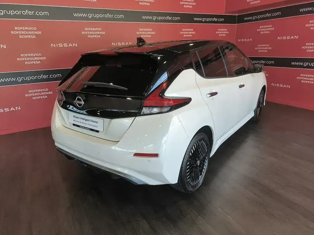 Usado Nissan Leaf Tekna 160 kW (218 CV) 2023 Negro Utilitario