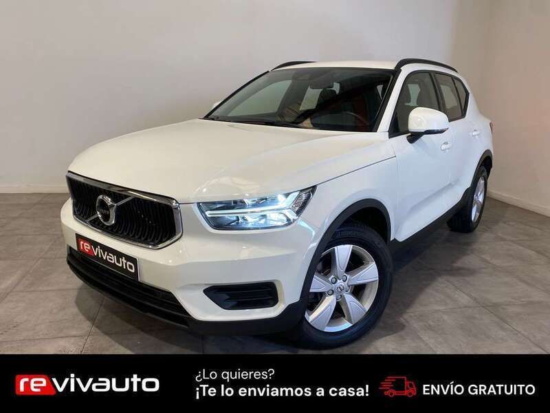 Blanco Usado 2021 Volvo XC40 Momentum SUV | 19.990 € (Un poco caro) - Imagen 1/4
