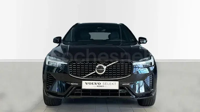 Usado Volvo XC60 Plus 350 CV (257 kW) 2022 Negro SUV
