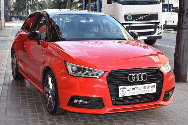 Usado Audi A1 Sportback Design 90 CV (66 kW) 2016 Rojo Utilitario