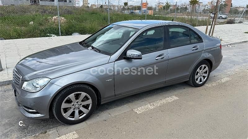 Usado Mercedes C220 170 CV (125 kW) 2011 Gris / plata Berlina