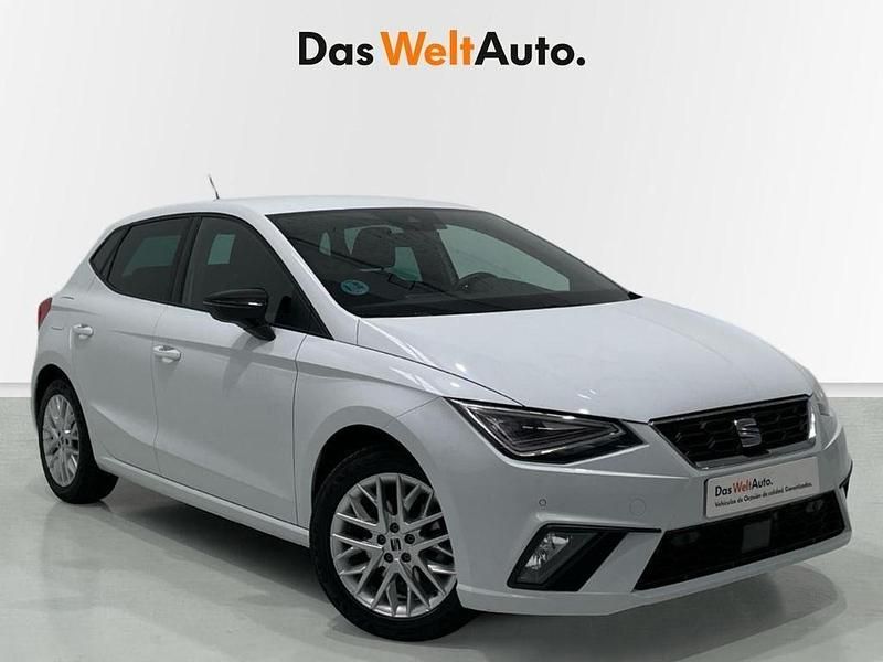 Usado Seat Ibiza FR 115 CV (84 kW) 2024 Blanco Utilitario