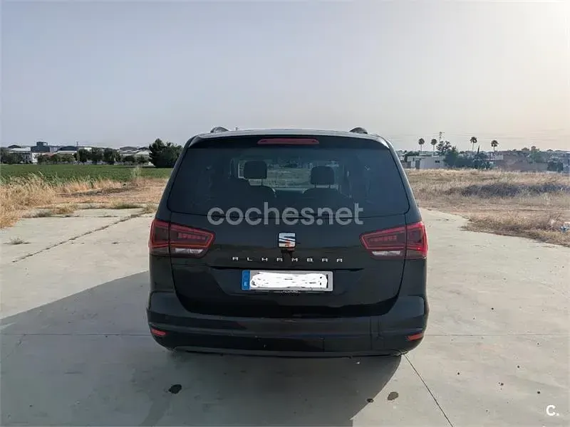 Usado Seat Alhambra Style 150 CV (110 kW) 2016 Negro Monovolumen
