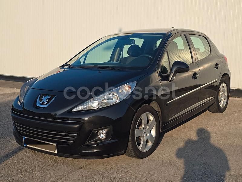Usado Peugeot 207 Sport 90 CV (66 kW) 2009 Negro Berlina