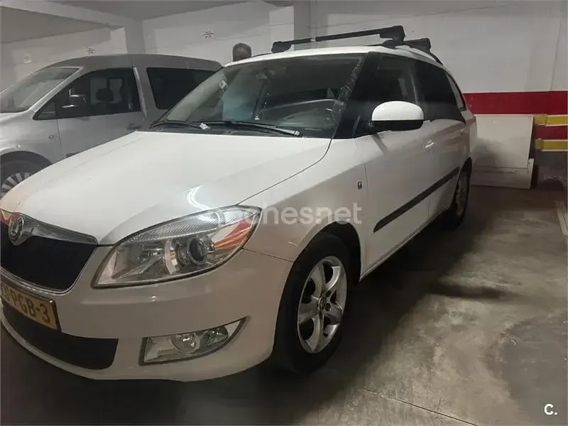 Usado Skoda Fabia GreenLine 75 CV (55 kW) 2011 Blanco Familiar