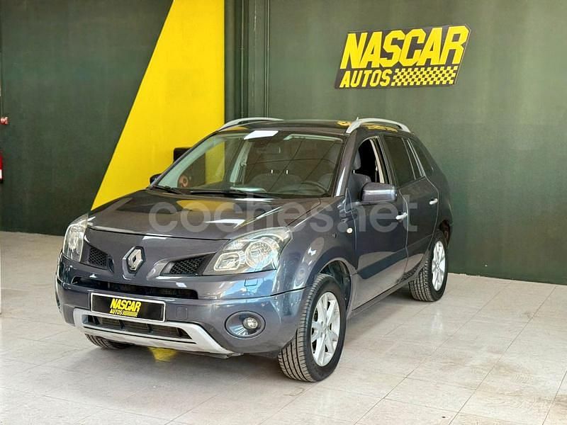Usado Renault Koleos Dynamique 150 CV (110 kW) 2011 Gris / plata SUV
