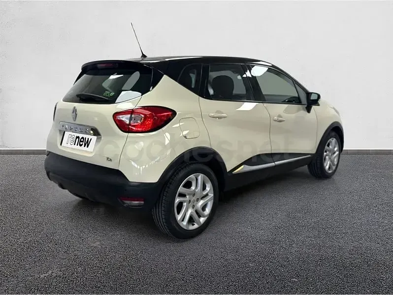 Usado Renault Captur Zen 90 CV (66 kW) 2015 Negro SUV
