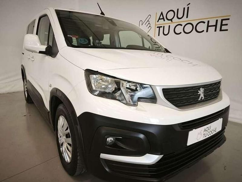 Usado Peugeot Rifter Active 110 CV (80 kW) 2021 Blanco Monovolumen