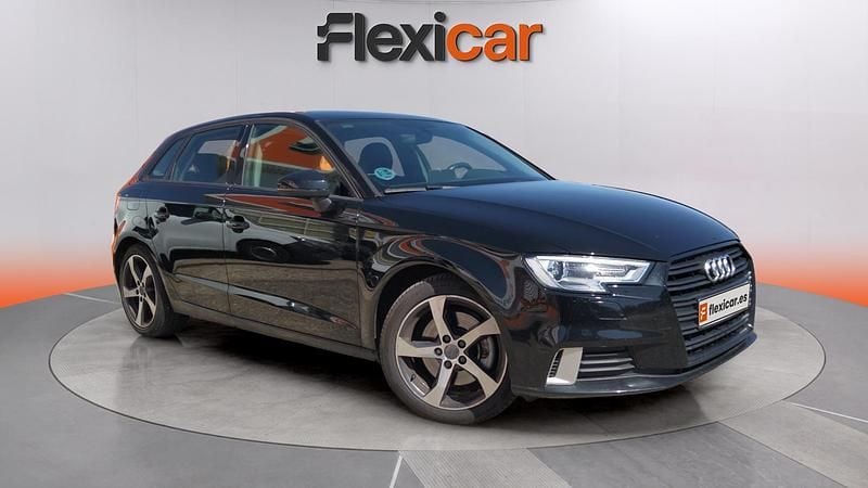Usado Audi A3 Design 190 CV (139 kW) 2018 Negro Berlina