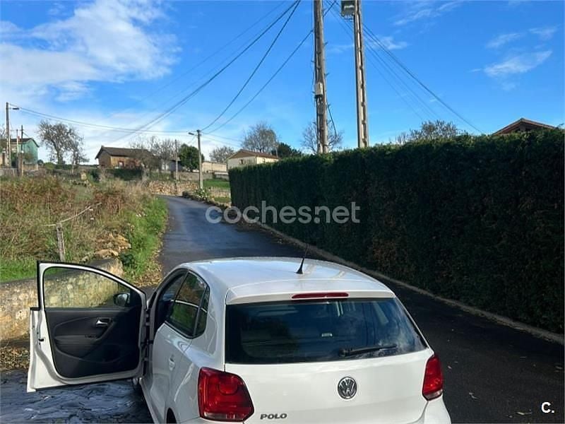Usado VW Polo Advance 70 CV (51 kW) 2012 Blanco Utilitario