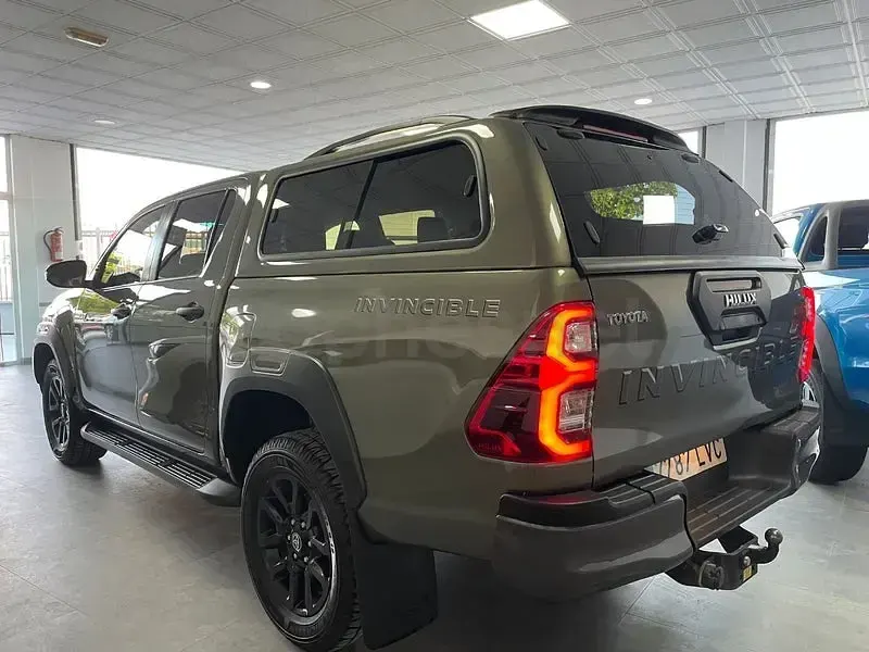 Usado Toyota HiLux 204 CV (150 kW) 2021 Verde Pickup/Camioneta