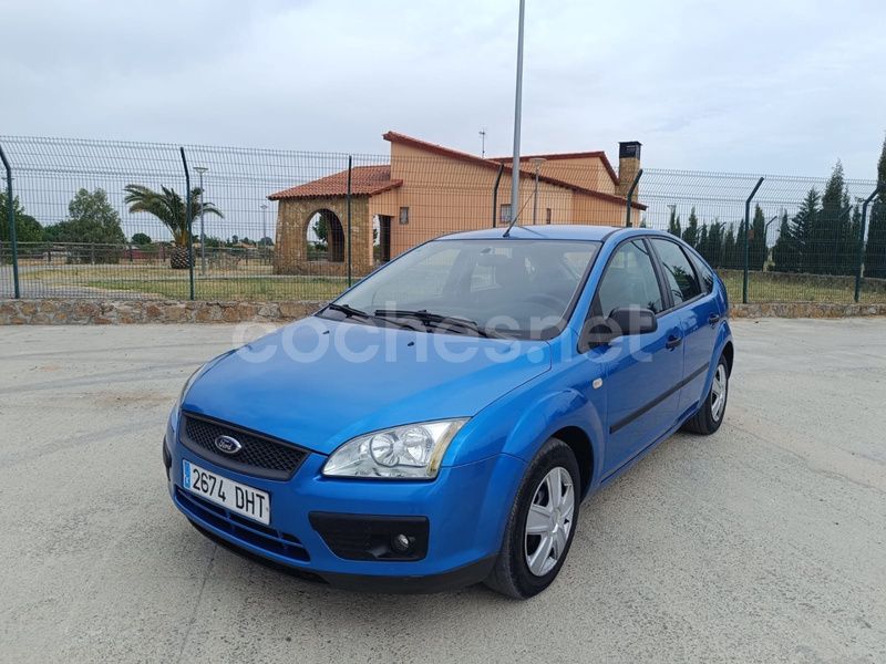 Azul Usado 2005 Ford Focus Sport Berlina | 2499 € (Precio justo) - Imagen 1/4