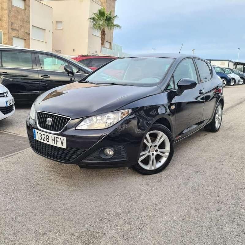 Usado Seat Ibiza Copa 90 CV (66 kW) 2011 Negro Utilitario