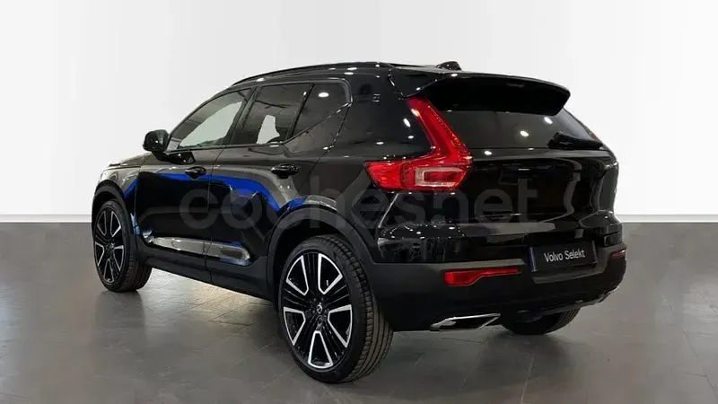 Usado Volvo XC40 R-Design 163 CV (119 kW) 2020 Negro SUV