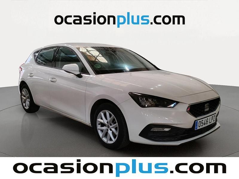 Usado Seat Leon Style 115 CV (84 kW) 2021 Blanco Utilitario