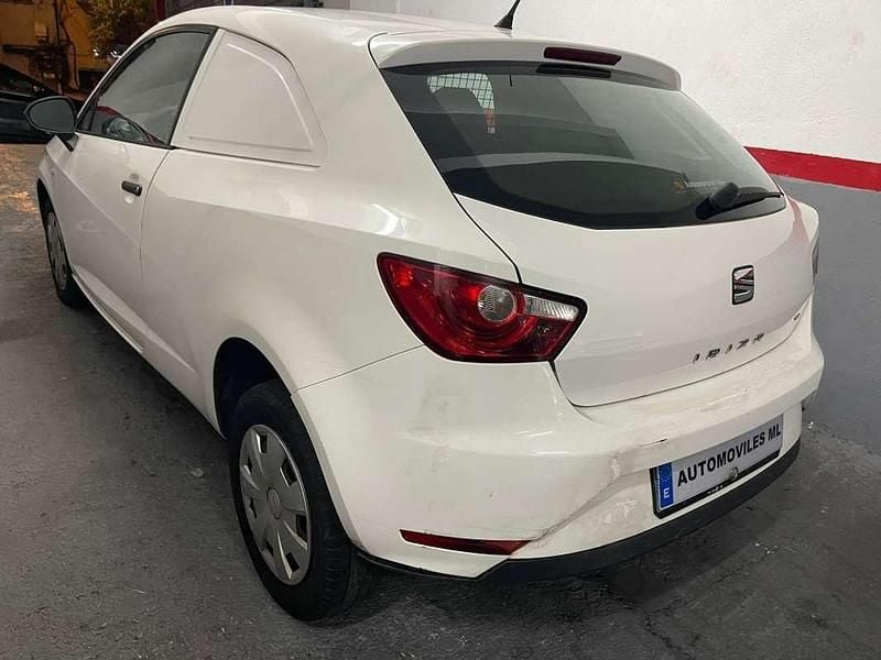 Usado Seat Ibiza Ecomotive 75 CV (55 kW) 2014 Blanco Utilitario