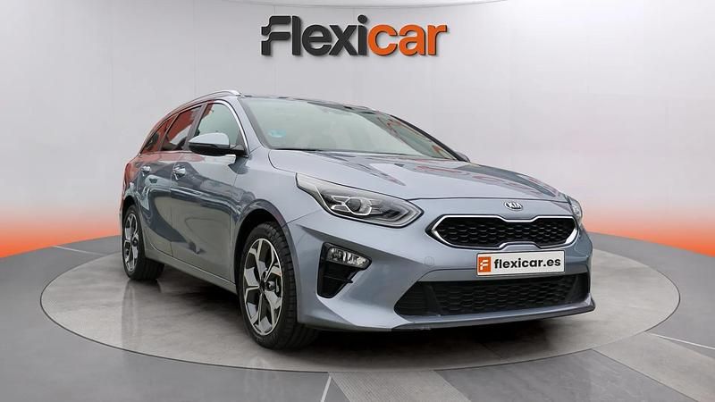 Usado Kia Ceed 136 CV (100 kW) 2021 Gris Utilitario