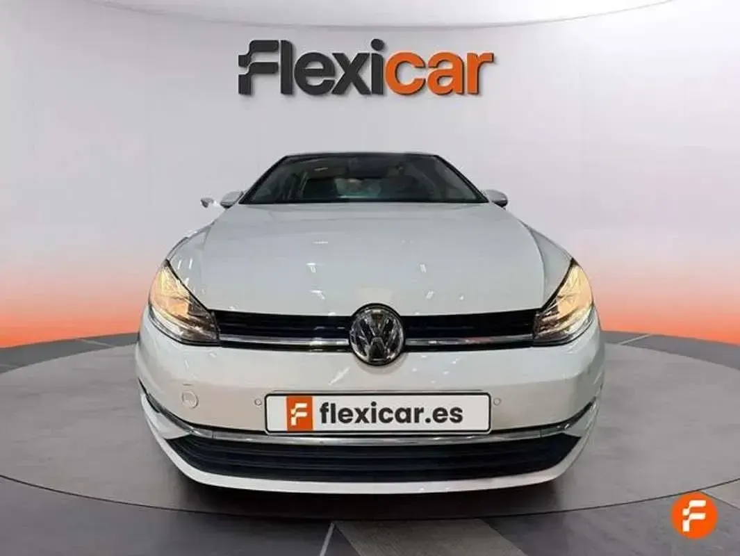 Używany VW Golf VII Advance 125 KM (91 kW) 2018 Biały Hatchback