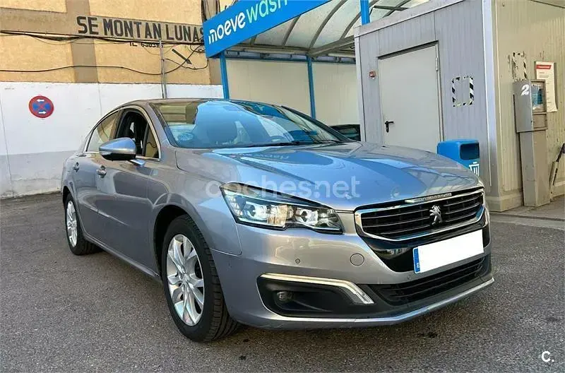 Usado Peugeot 508 Allure 150 CV (110 kW) 2017 Gris / plata Berlina