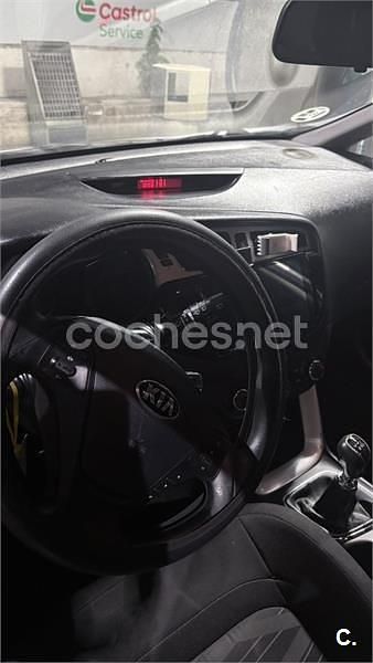 Usado Kia Ceed GT 90 CV (66 kW) 2013 Blanco Berlina