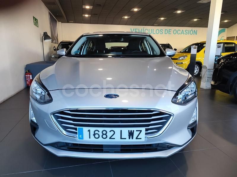 Usado Ford Focus Trend 120 CV (88 kW) 2022 Gris / plata Berlina