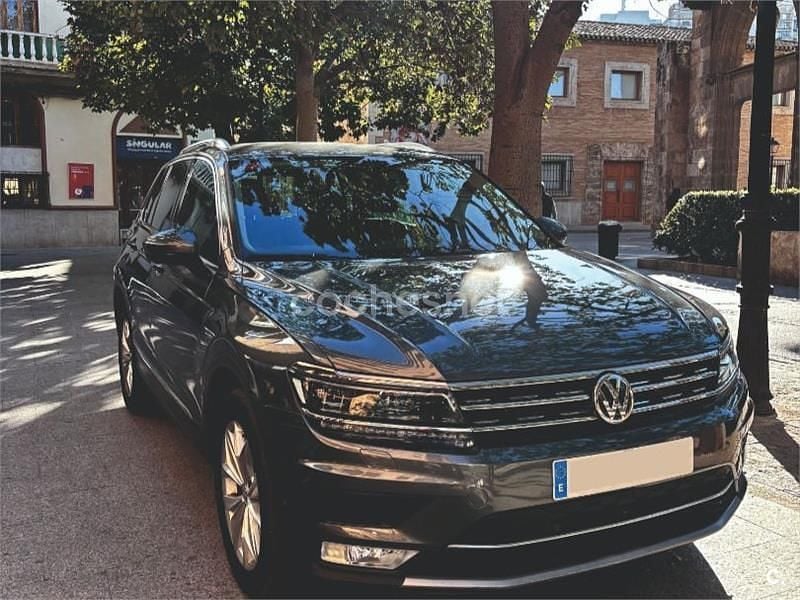 Usado VW Tiguan Sportline 190 CV (139 kW) 2017 Gris / plata SUV