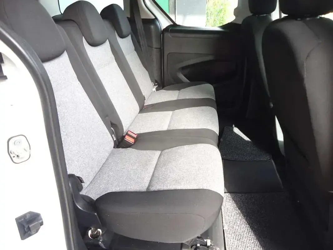 Usado Citroën Berlingo Live 102 CV (75 kW) 2018 Blanco Monovolumen