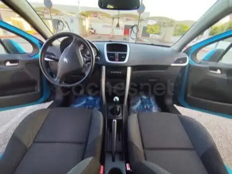 Usado Peugeot 207 Active 95 CV (69 kW) 2011 Azul Berlina