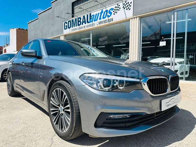 Gris / plata Usado 2017 BMW 520 Sport Line Berlina | 28.990 € (Un poco caro) - Imagen 1/4
