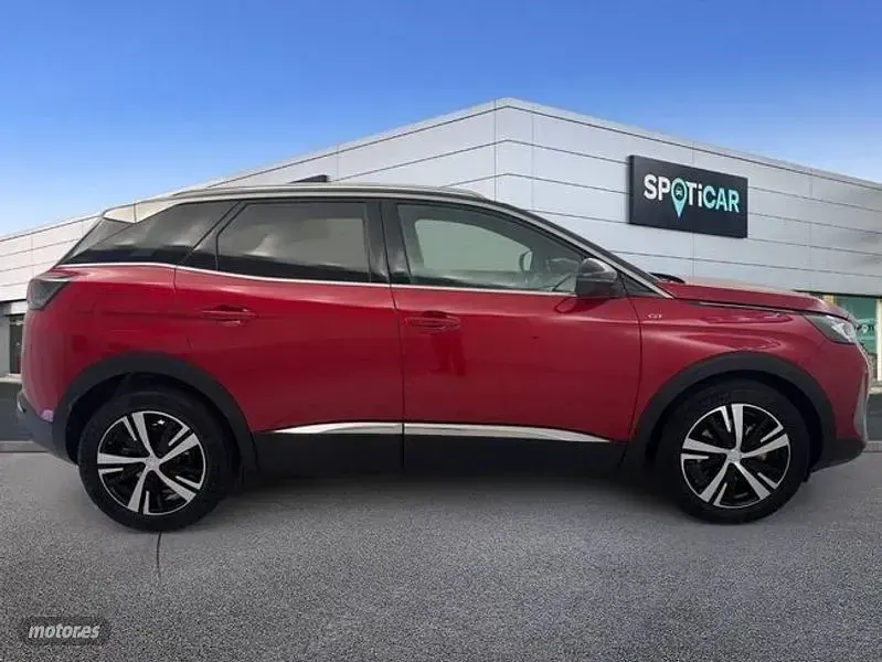 Usado Peugeot 3008 GT 130 CV (95 kW) 2023 Rojo SUV