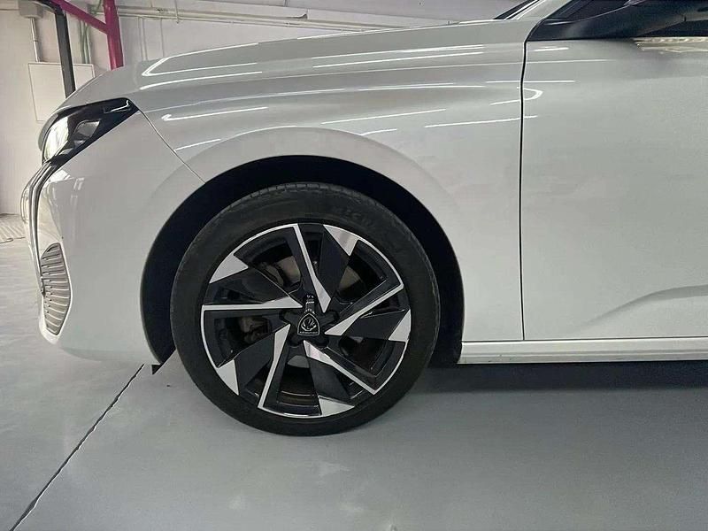 Usado Peugeot 308 Allure 131 CV (96 kW) 2021 Blanco Berlina