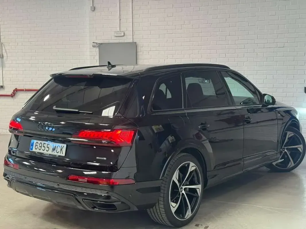 Usado Audi Q7 Ambiente 286 CV (210 kW) 2022 Negro SUV