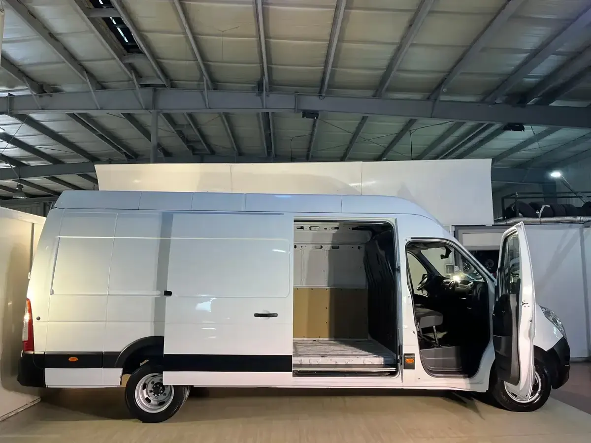 Usado Renault Master 145 CV (106 kW) 2019 Blanco Berlina