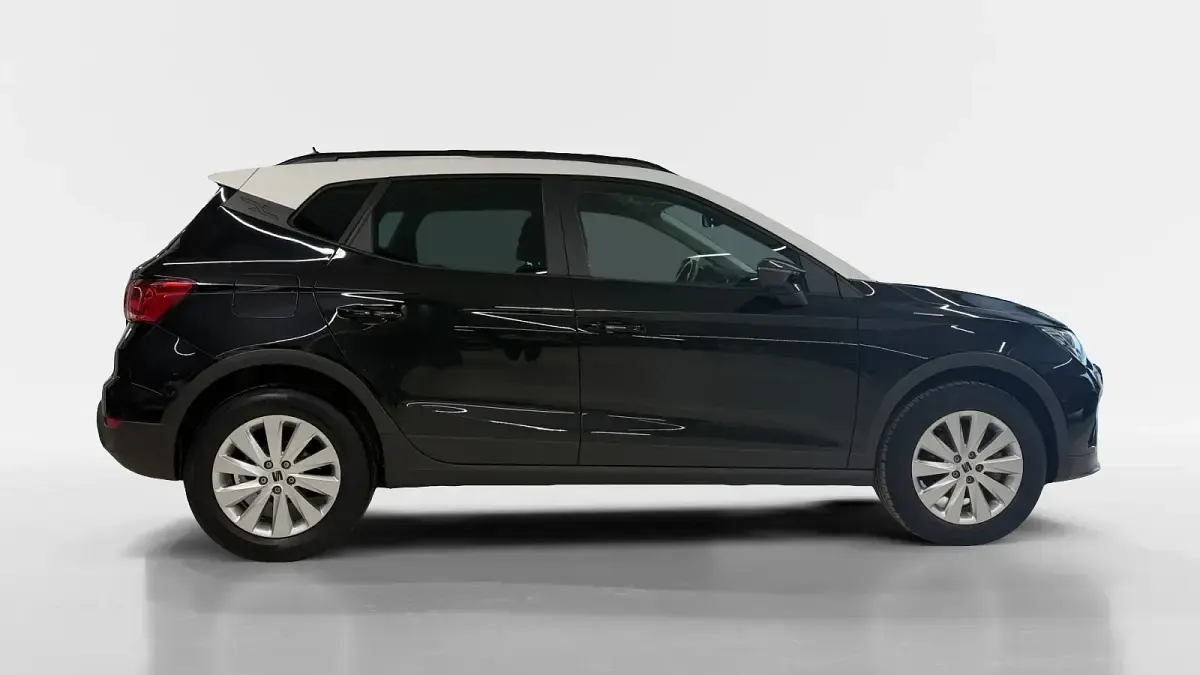 Usado Seat Arona Style 116 CV (85 kW) 2025 Negro SUV