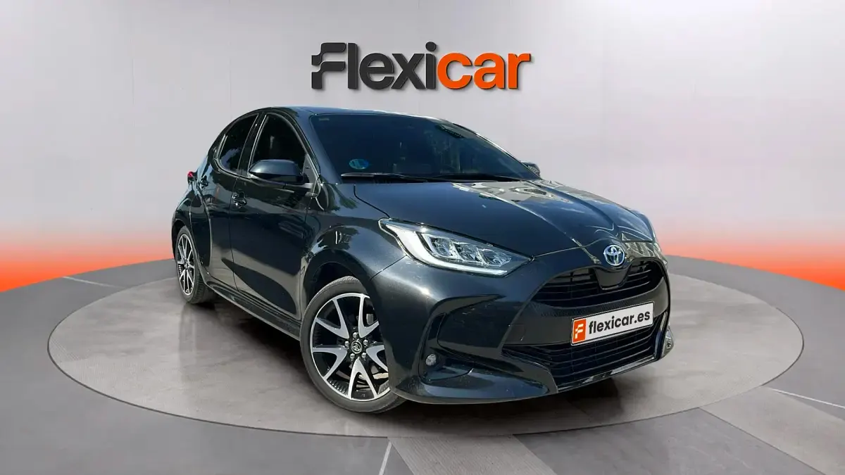Usado Toyota Yaris Hybrid Active 116 CV (85 kW) 2022 Berlina