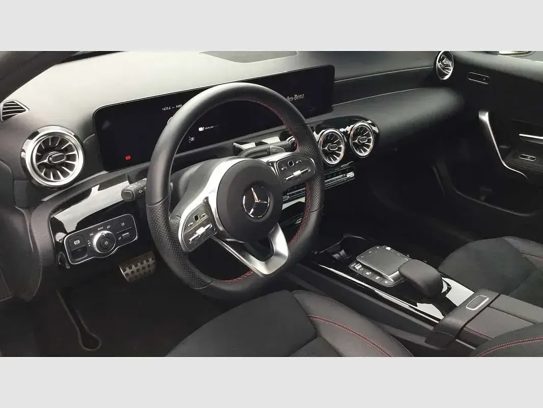 Usado Mercedes A250 218 CV (160 kW) 2022 Blanco Berlina