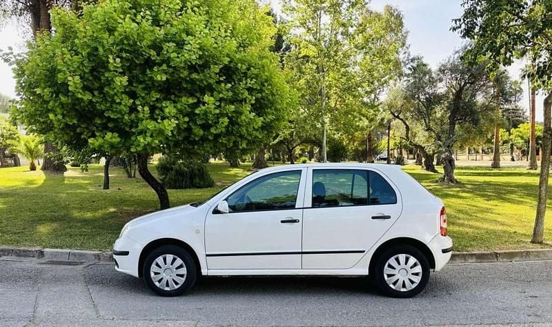 Käytetty Skoda Fabia 64 HP (47 kW) 2006 Valkoinen Viistoperä