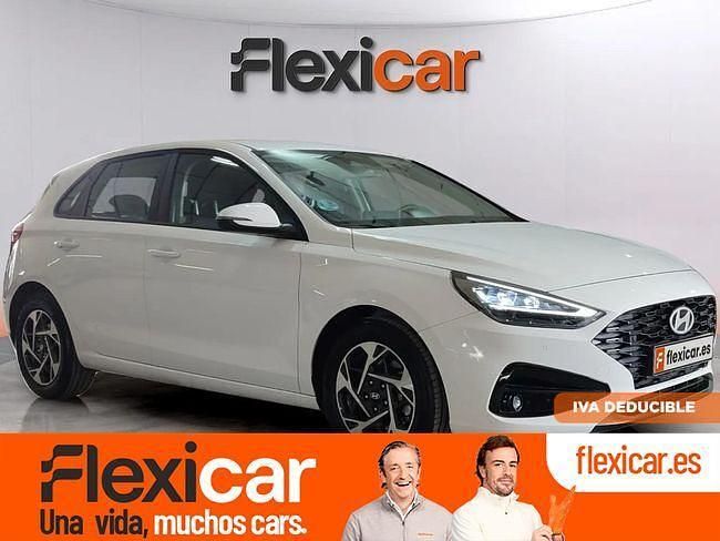 Usado Hyundai i30 100 CV (73 kW) 2024 Blanco Berlina