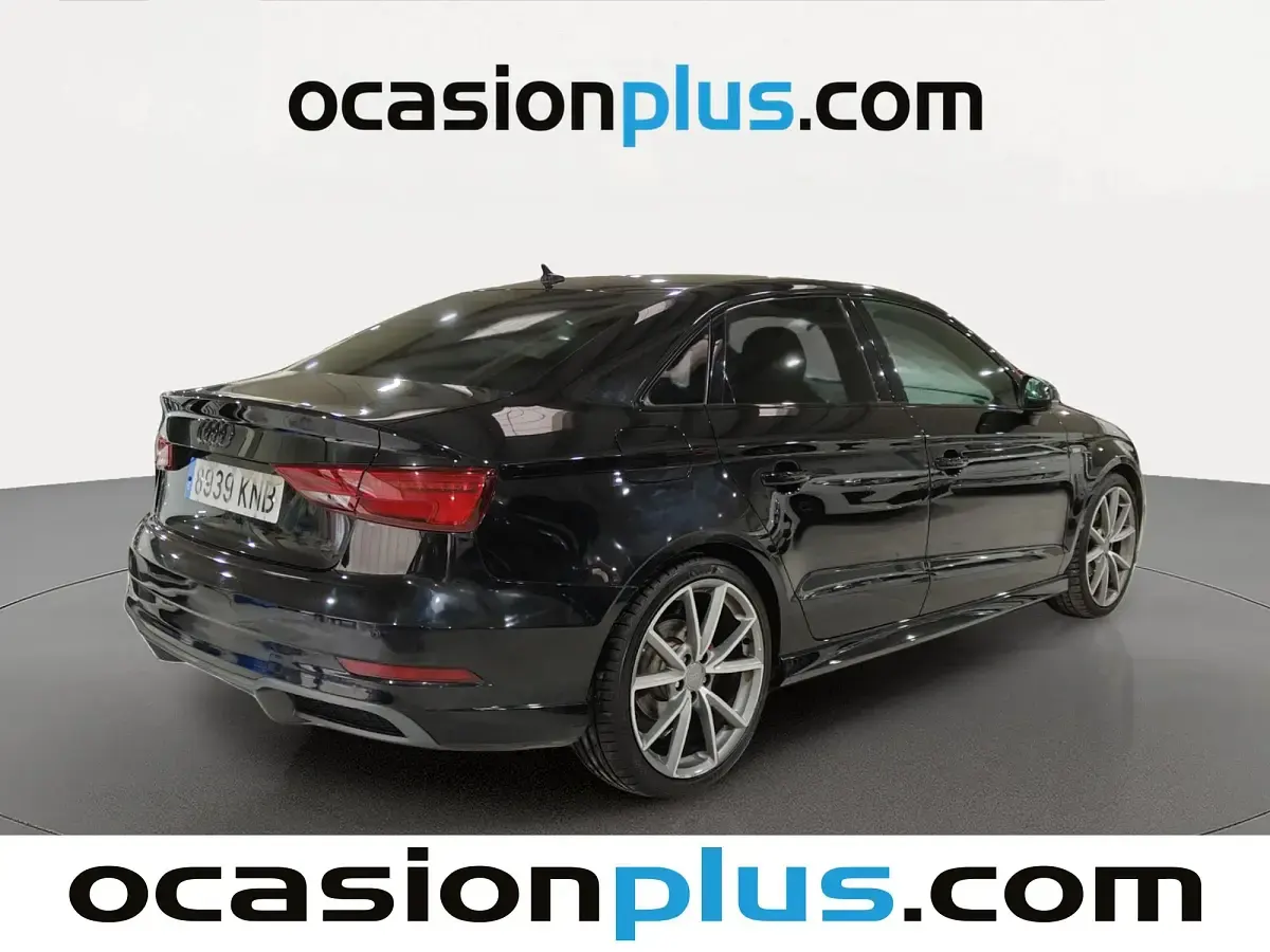 Usado Audi A3 S-Line 150 HP (110 kW) 2018 Preto Sedan