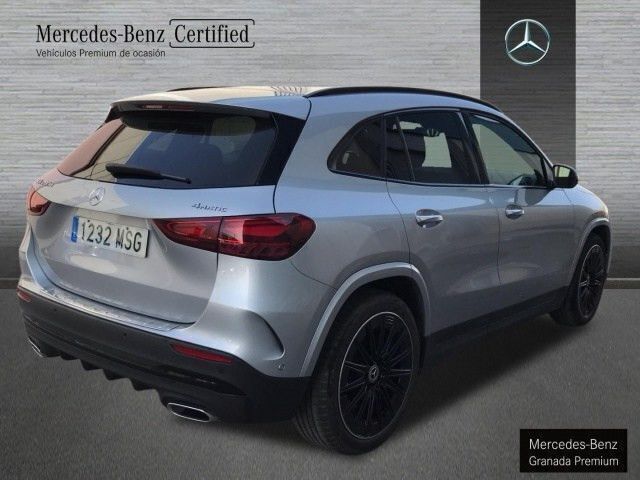 Usado Mercedes GLA200 AMG line 150 CV (110 kW) 2024 Plata hightech SUV