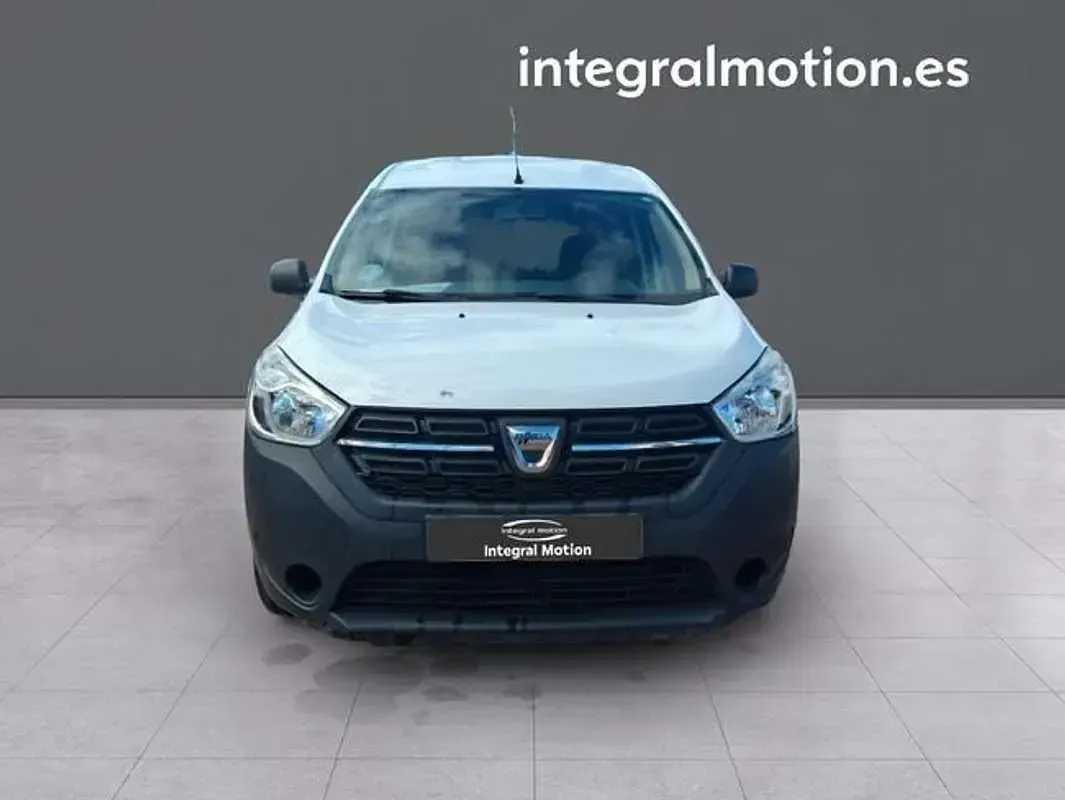 Usado Dacia Dokker Essentiel 95 CV (69 kW) 2020 Blanco Monovolumen