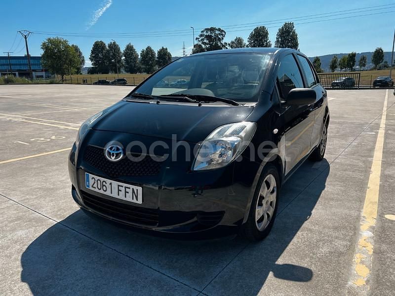 Negro Usado 2006 Toyota Yaris Luna Berlina | 5900 € (Precio justo) - Imagen 1/4
