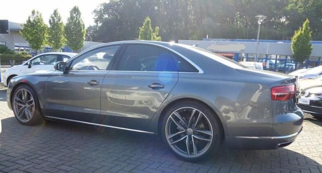 Usado Audi A8 Premium 262 CV (192 kW) 2017 Gris Berlina