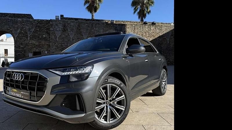 Usado Audi Q8 S-line plus 286 CV (210 kW) 2022 Gris SUV