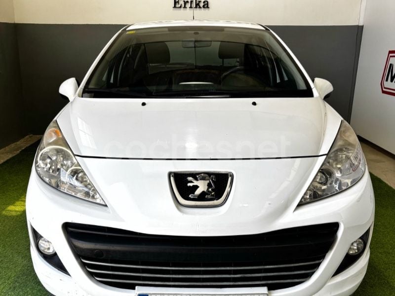 Blanco Usado 2012 Peugeot 207 Access Berlina | 5999 € (Precio justo) - Imagen 1/4