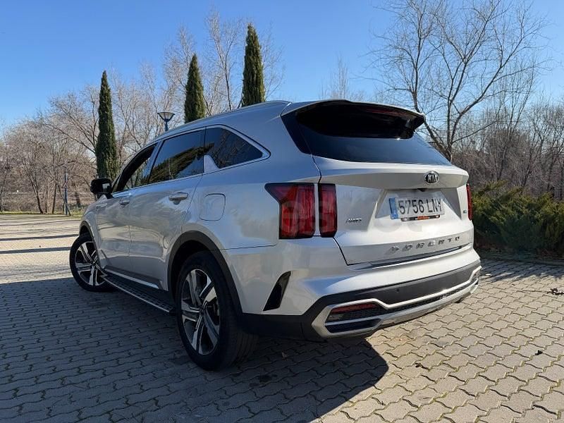 Usado Kia Sorento 265 CV (194 kW) 2021 Gris / plata SUV