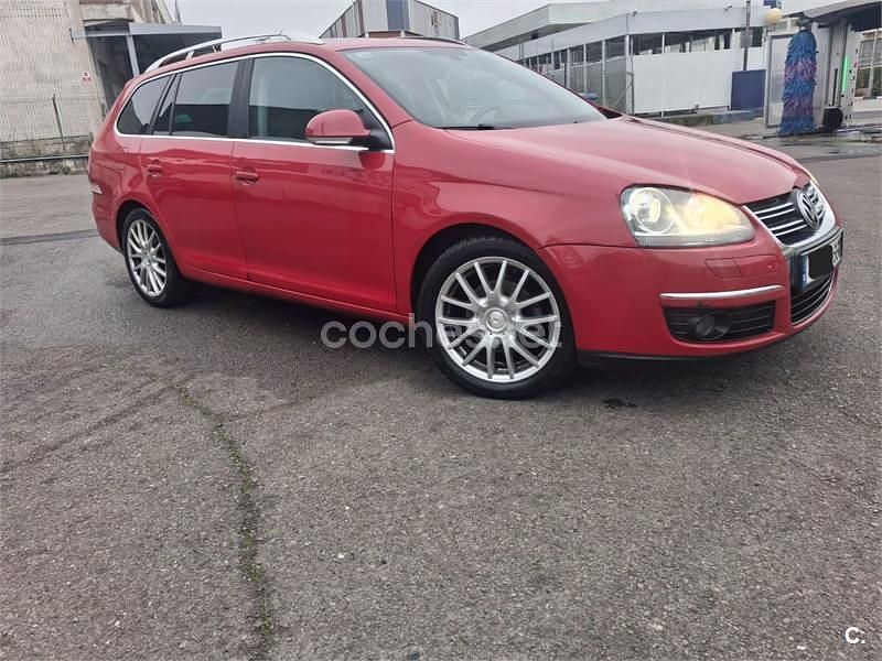 Usado VW Golf VI Highline 140 CV (102 kW) 2010 Rojo Utilitario