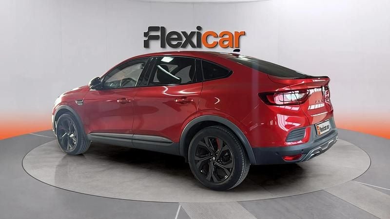 Usado Renault Arkana RS Line 145 CV (106 kW) 2022 Rojo SUV