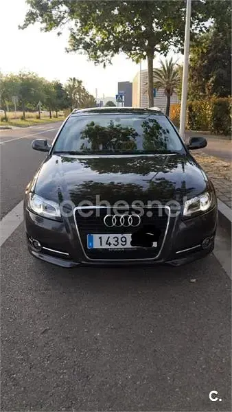 Usado Audi A3 Ambition 140 CV (102 kW) 2012 Negro Utilitario